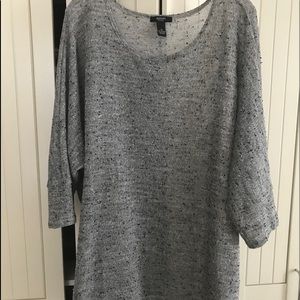 Plus size marled scoop neck gray top